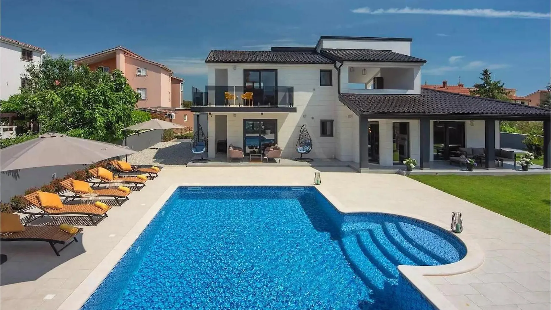 Villa Dv Pula 0*,  Croatia