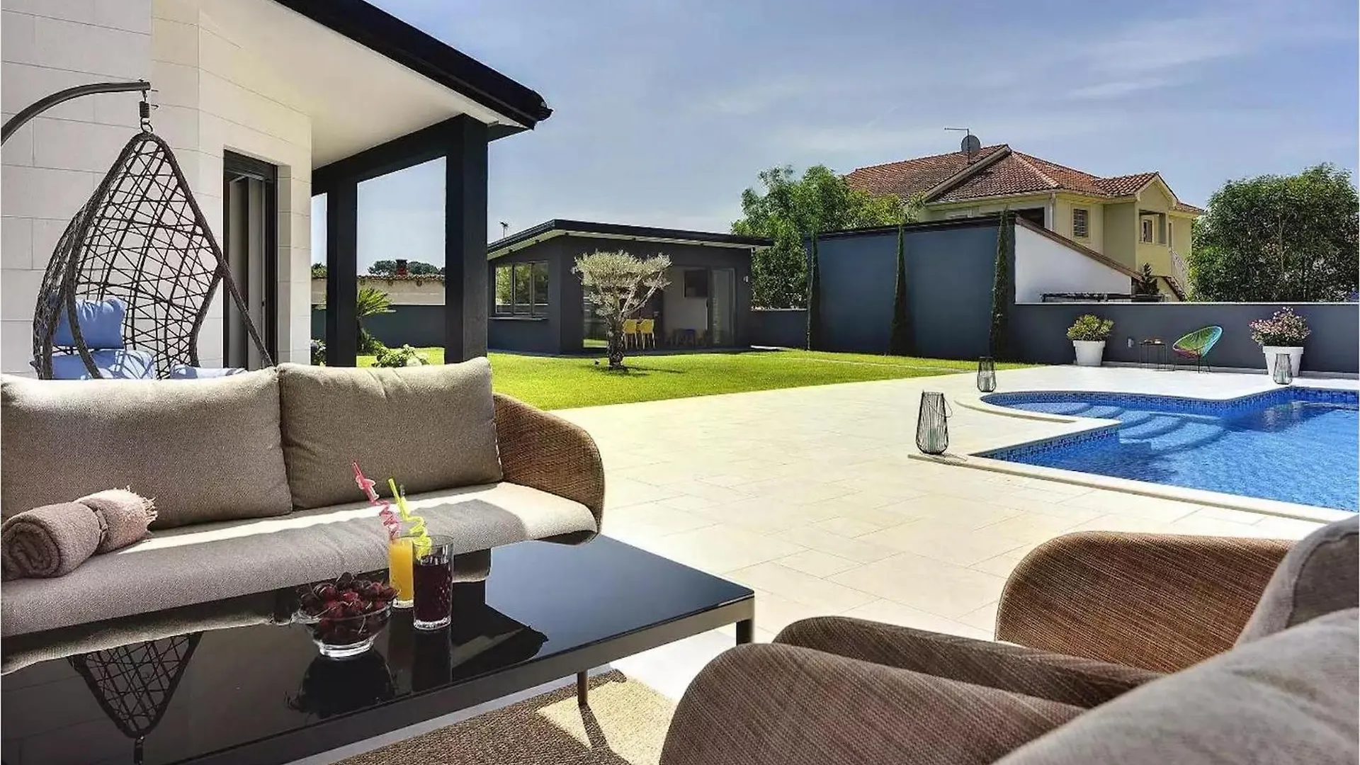 Villa Dv Pula 0*,  Croatia